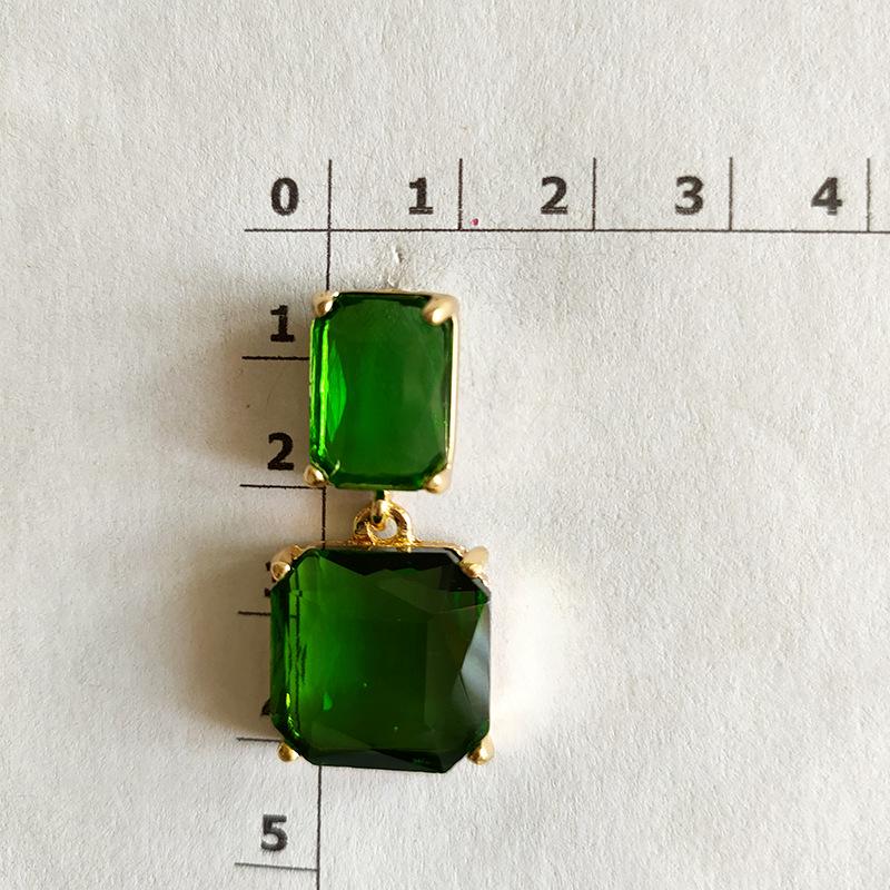 Elegant Green Crystal Earrings for Women - High-End Autumn Niche Design with New Silver Needle 624