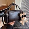 This Year, Popular Small Bags Are Women's Autumn and Winter Versatile 2025 New Retro Shoulder Messenger Bags, Popular Portable Small Square Bags.