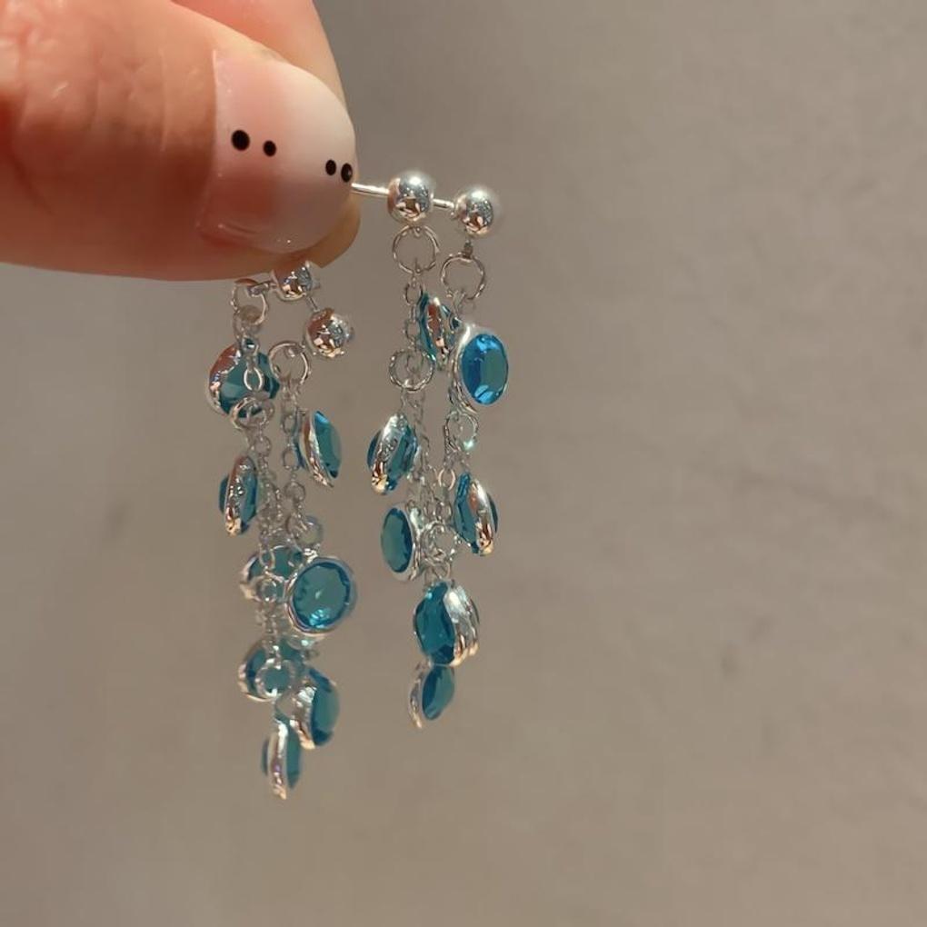 Boucles d'oreilles superposées à double pompon en cristal argenté pour femme