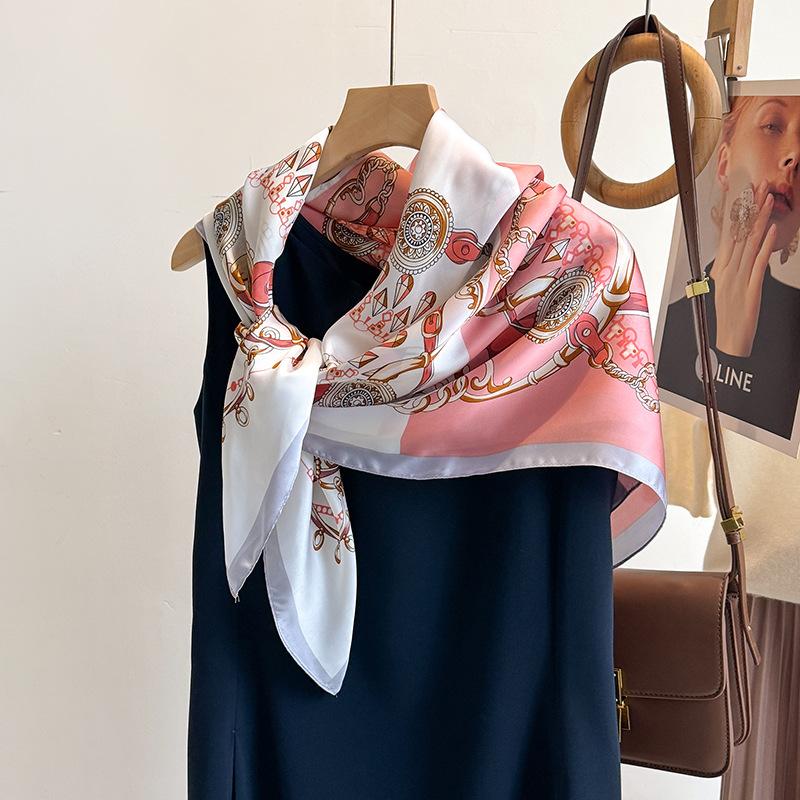 European and American new fashion temperament travel photography with thin shawl niche chain splicing printed scarf
