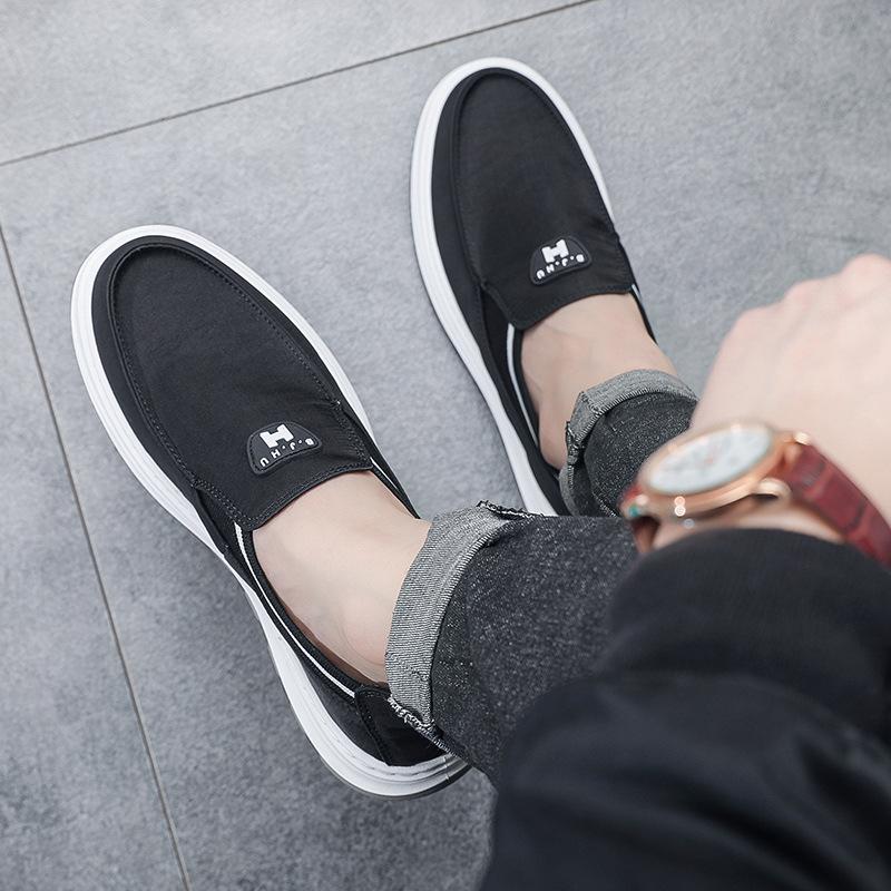 Summer New Men's Shoes Large Size Canvas Shoes Men's Breathable One Pedal Old Beijing Cloth Shoes Umbrella Cloth Shoes