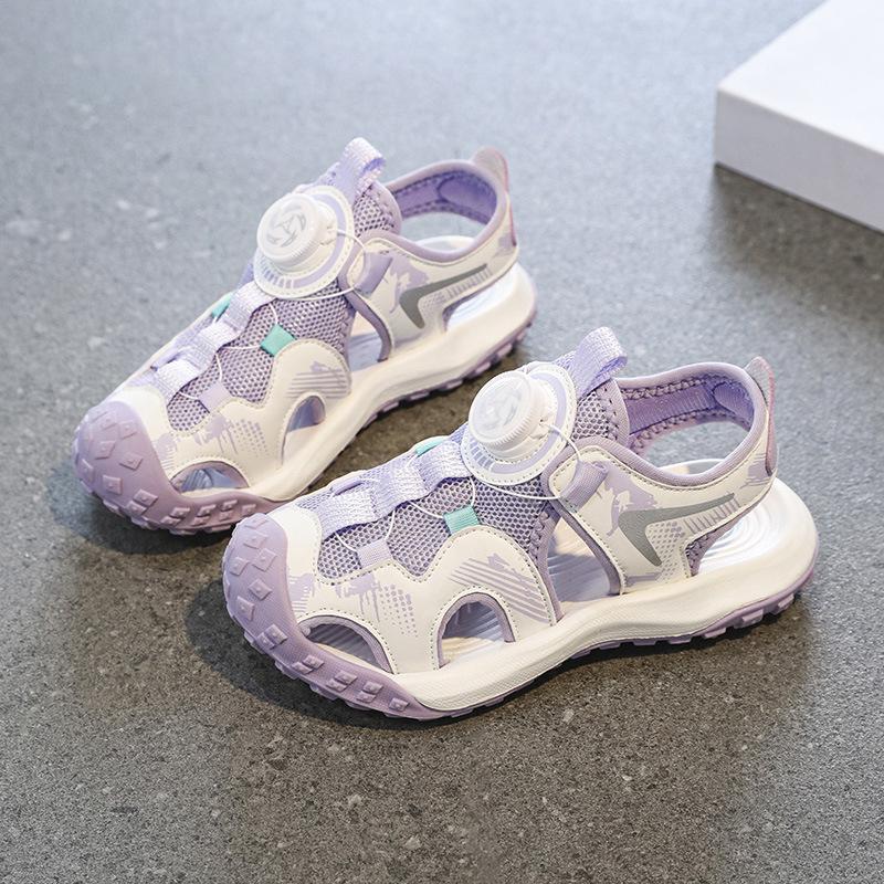 22 Sommer neue Studenten Tasche Kopf Sandalen Drehknopf Outdoor Strandschuhe Ausgeschnitten Atmungsaktiv Lässig Studenten
