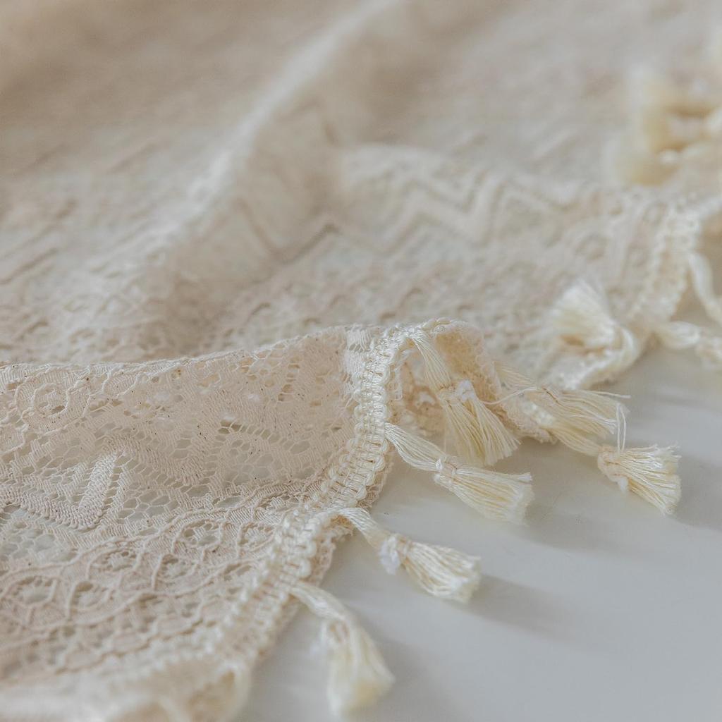 Embroidery Lace Tablecloth,Boho Round Tablecloth with Tassels Farmhouse Table Cover for Wedding Banquet Party Dining Table Decor