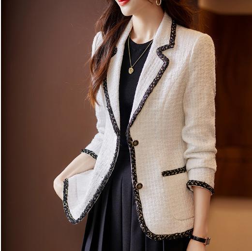 

Жіночий весняно-осінній темпераментний піджак з довгими рукавами та елегантний піджак із двома ґудзиками XS бежевий