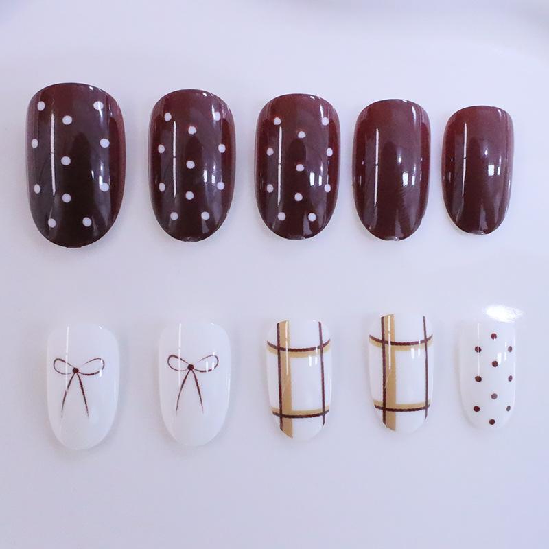 Nail art simple autumn and winter brown polka dot bow plaid short oval wearing nail piece wholesale