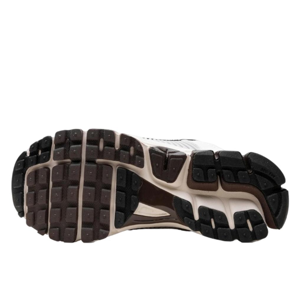 Nike Zoom Vomero 5 Phantom