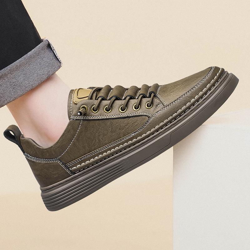 Men's shoes large size leather casual shoes fattened and widened retro board shoes foreign trade trend versatile lace-up free leather shoes