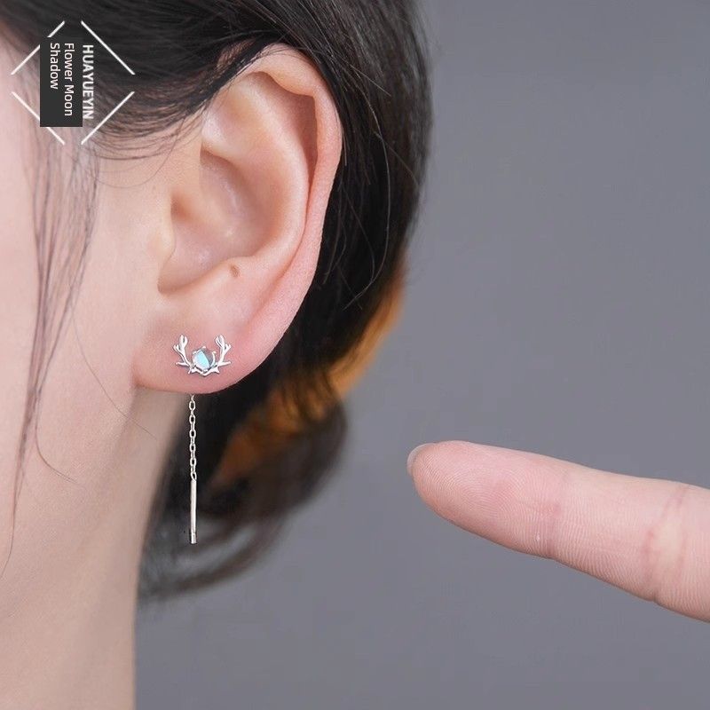 

[Flower Moon Shadow] Tassel Earrings 2025 New Arrival Best Selling Fancy Short Ear Chain Ear String Ear Studs Eardrop Earring A deer has your ear line