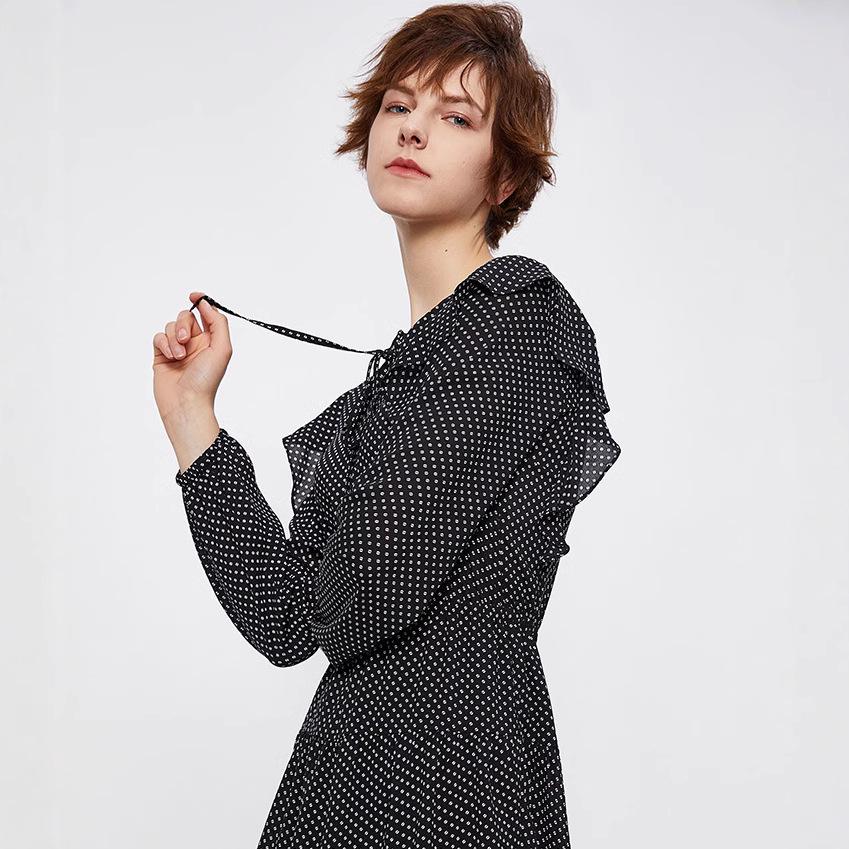 

Early Spring Polka Dot V-Neck Mid-Length Dress with Bow Tie-Up Small