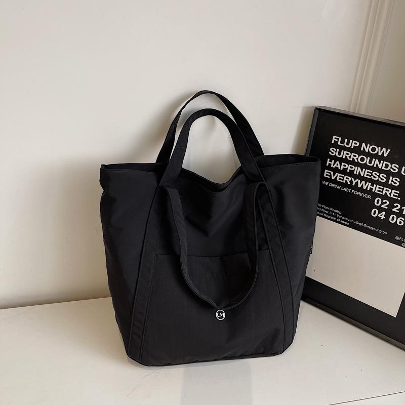 Niche design casual personality shoulder bag autumn and winter new tote bag 2025 trendy women's fashion bag