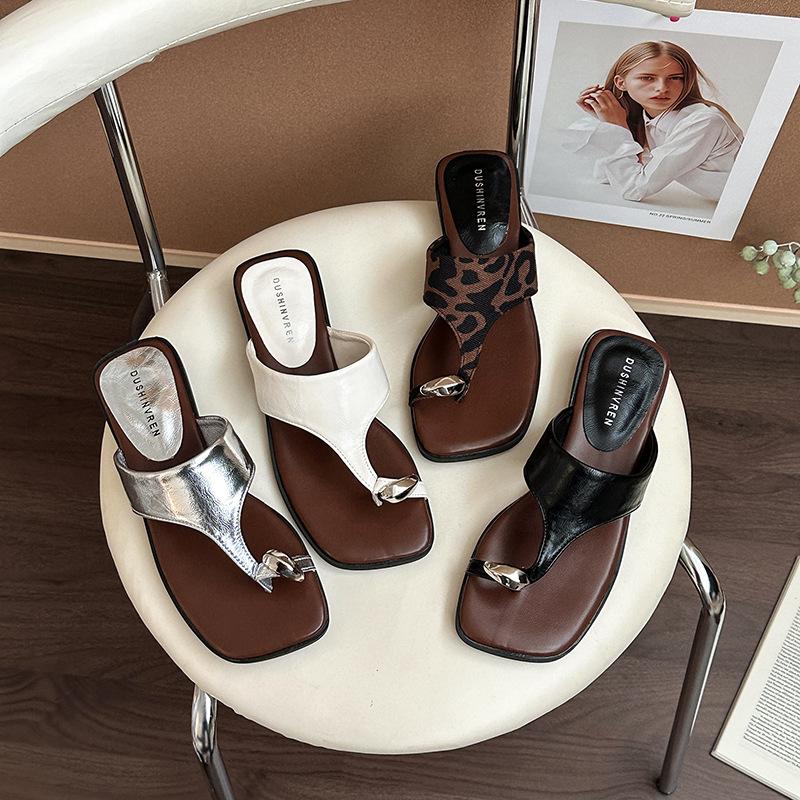 Summer thick heel set toe slope heel cool slippers women's outerwear with skirt ins beach sandals heightened platform flip-flops