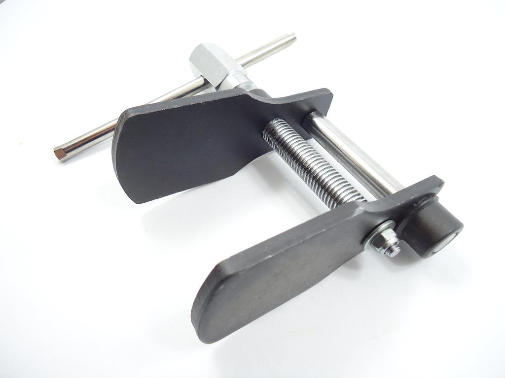 Disc Brake Caliper Piston Tool for Opposed 2-Piston Brakes, Single Piston and Dual Piston Compatible, Piston Return, Brake Pad Replacement Tool
