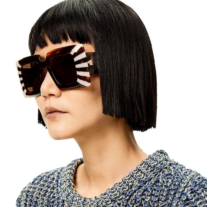 Fashion Square Sunglasses Women Luxury Punk Stripe Big Shades UV400 Gafas De Sol Mujer Trendy Sun Glasses Female