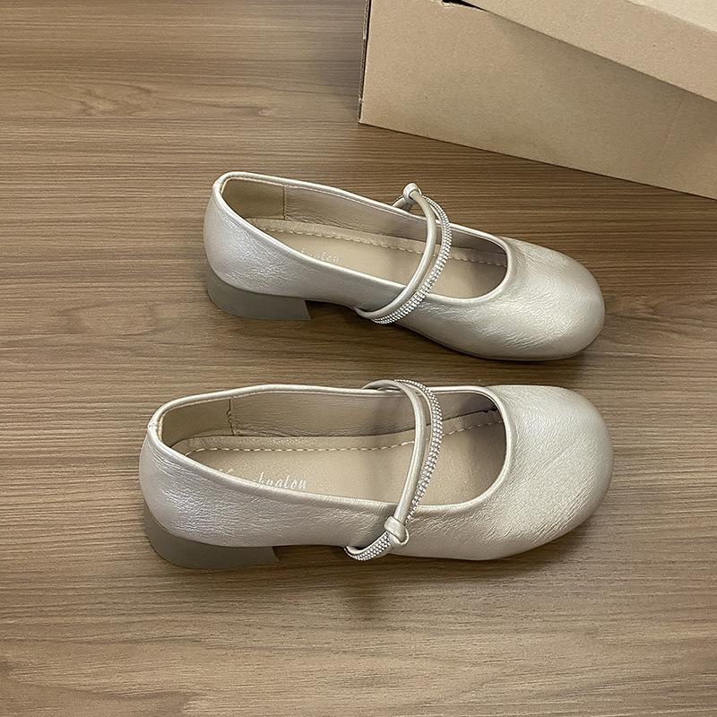 French evening breeze silver Mary Jane shoes women's 2025 summer new models with skirts, small leather shoes, thick heel, beautiful single shoes