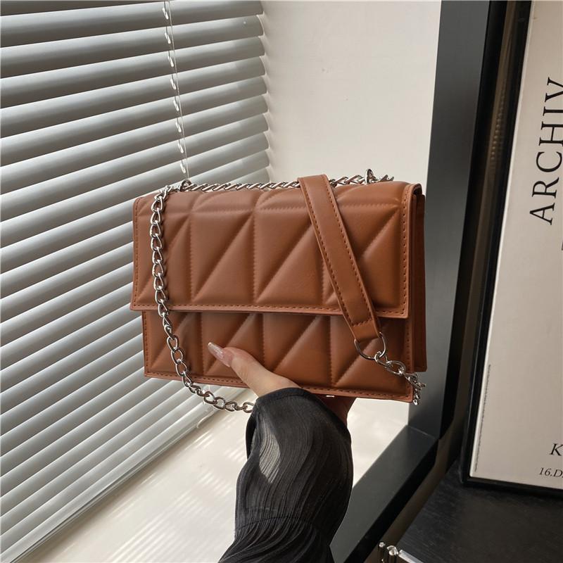 Bag Women's New Small Square Bag Personalized Diamond Chain New Casual Aesthetic Temperament Shoulder Messenger Bag