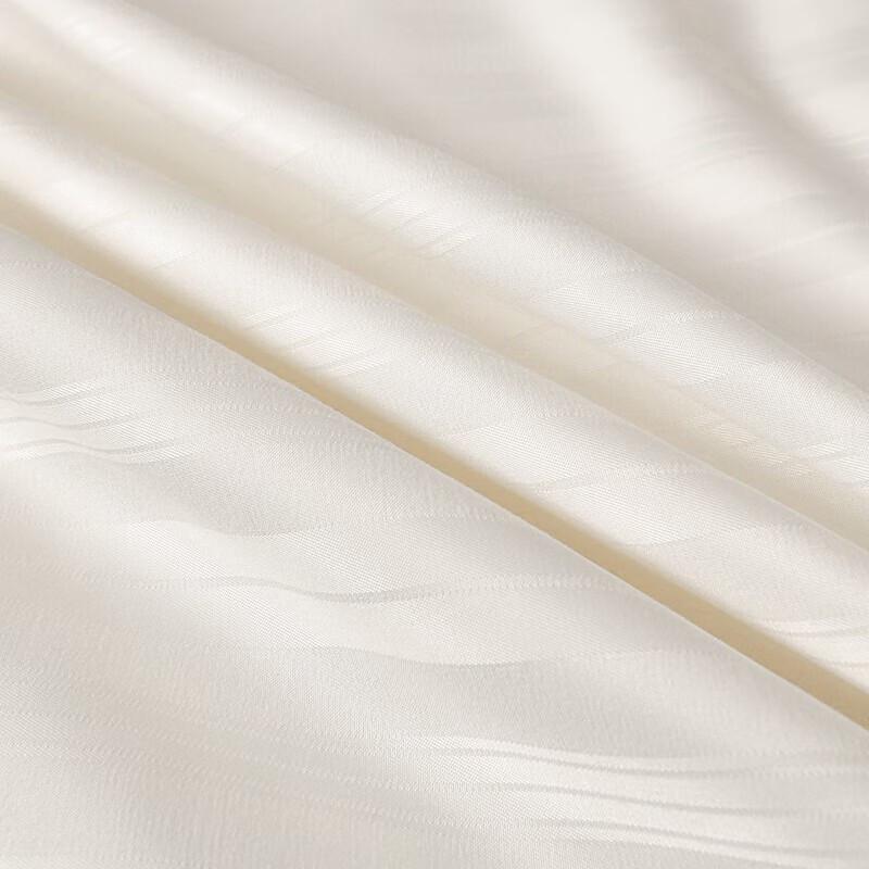 Fangwang Tussah-Seiden-Steppdecke & Baumwoll-Jacquard 4-teiliges Bettwäscheset