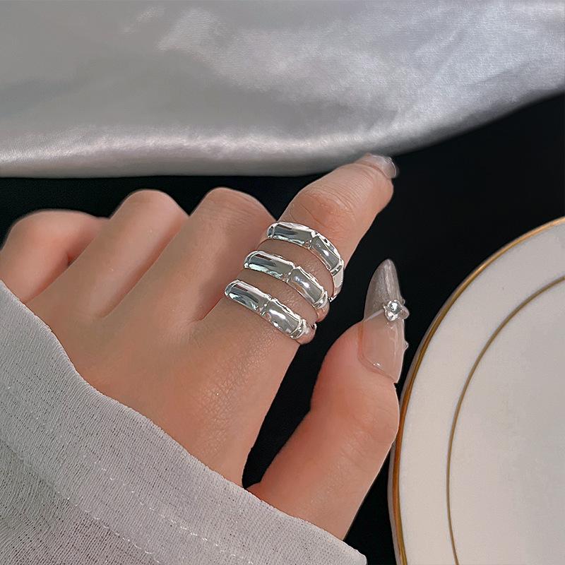 Sterling Silver Floral Ring for Women - High-End Open Joint Design for Autumn/Winter