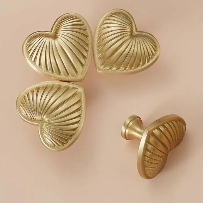 Creative Heart-shaped Handle, Modern Simplicity, Chrome Brushed, Drawer, Single Hole, High-end, Solid Wardrobe Handle