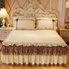 Evropský luxusní tlustý sametový plyšový prošívaný přehoz na postel Queen Size Embossovaná sukně na postel Měkký povlak na postel Neobsahuje povlak na polštář