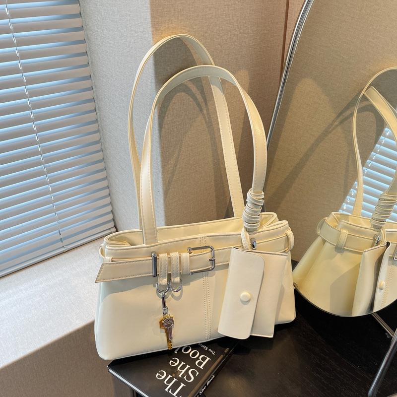 Handbag New Versatile Tote Bag Women's Large Capacity Casual Commuter Shoulder Bag