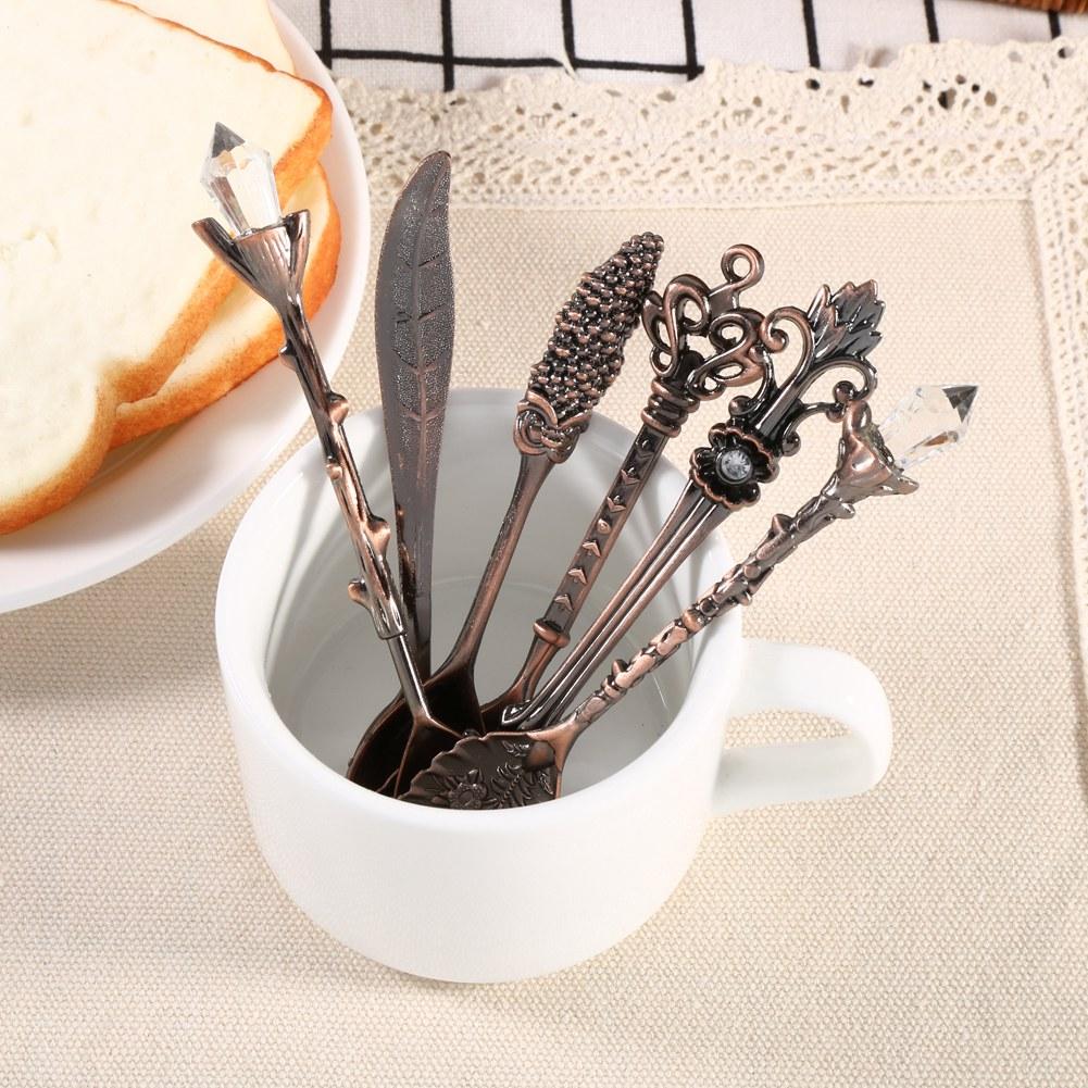 6Pcs/Set Retro Royal   Metal   Coffee Spoons and Fork Kitchen Fruit Accessories Golden