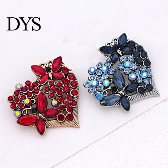 Fashionable Accessory for Women Vintage Butterfly Brooch Women, Heart Shape Rhinestone Lapel Pin, Durable Metal Jewelry Fashion Suit Coat Scarf