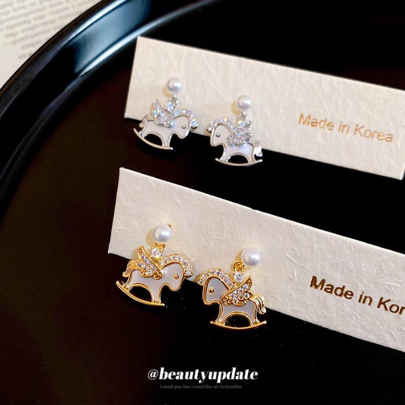 Real gold electroplated silver needle zircon pony pearl stud earrings natal year daily versatile earrings light luxury high-end earrings