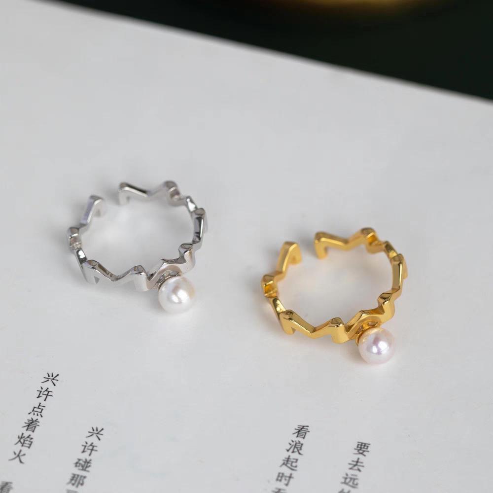 5-6mm Round Freshwater Pearl Ring with Strong Luster in S925 Silver