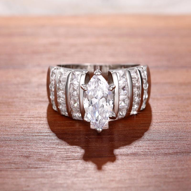 Huitan Gorgeous Women Ring Inlaid Brilliant Marquise CZ Geometric Design Party Lady Accessories Fashion Wedding Charming Jewelry