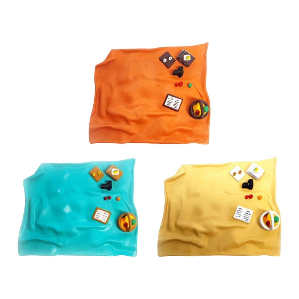 1:64 Scale Picnic Mat Miniature Blanket Beach Model Resin for Model Train DIY Projects Diorama Scenery Architecture Model Layout