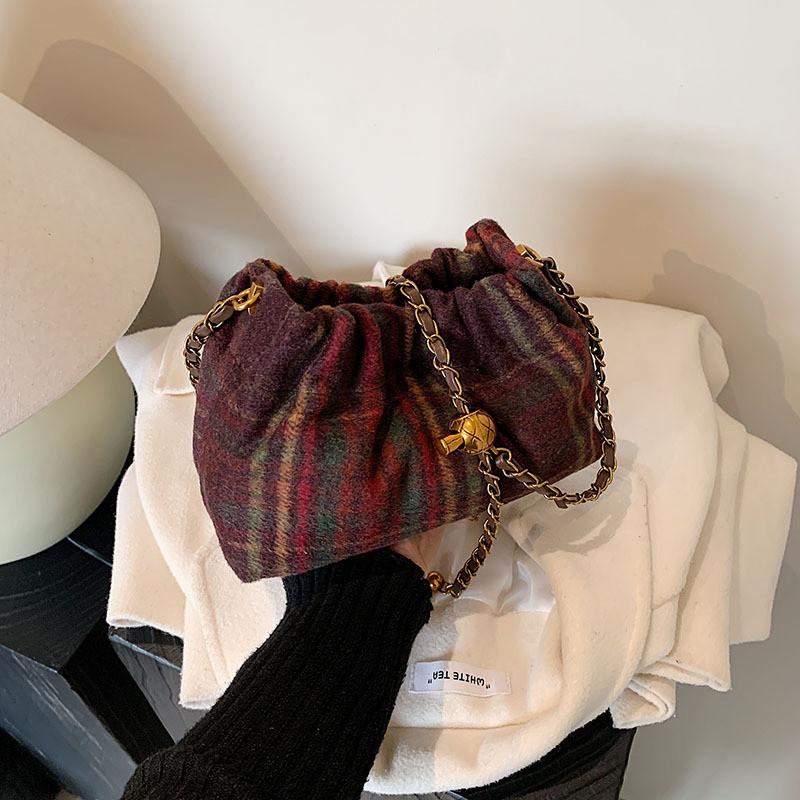 Trendy Cross-border Style Women s Woolen Bag 2023 New Arrival Small Bucket Bag With Chic Color Blocking