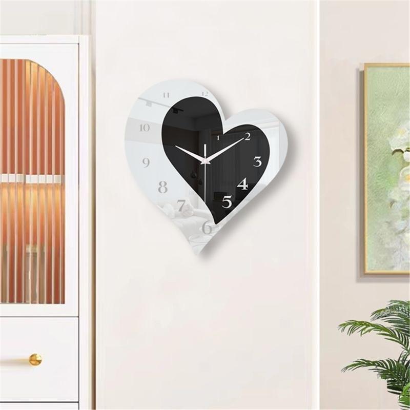 Heart Shape Acrylic Wall Hanging Clock with Silents Mechanism Movement for Home Decoration