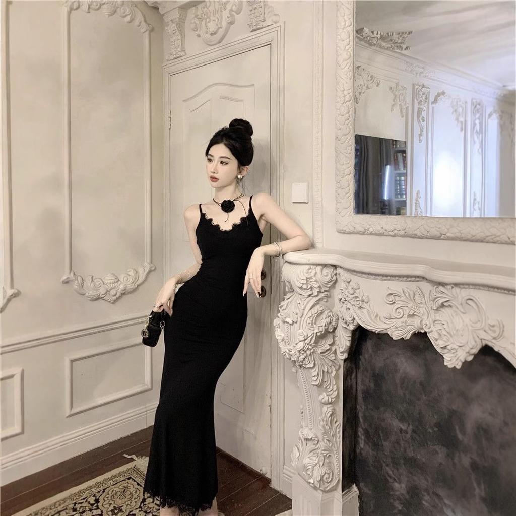 Sexy Black Suspender Dress Women's 2026 New Summer Muse Fan Temperament Waist V-neck Lace Long Skirt