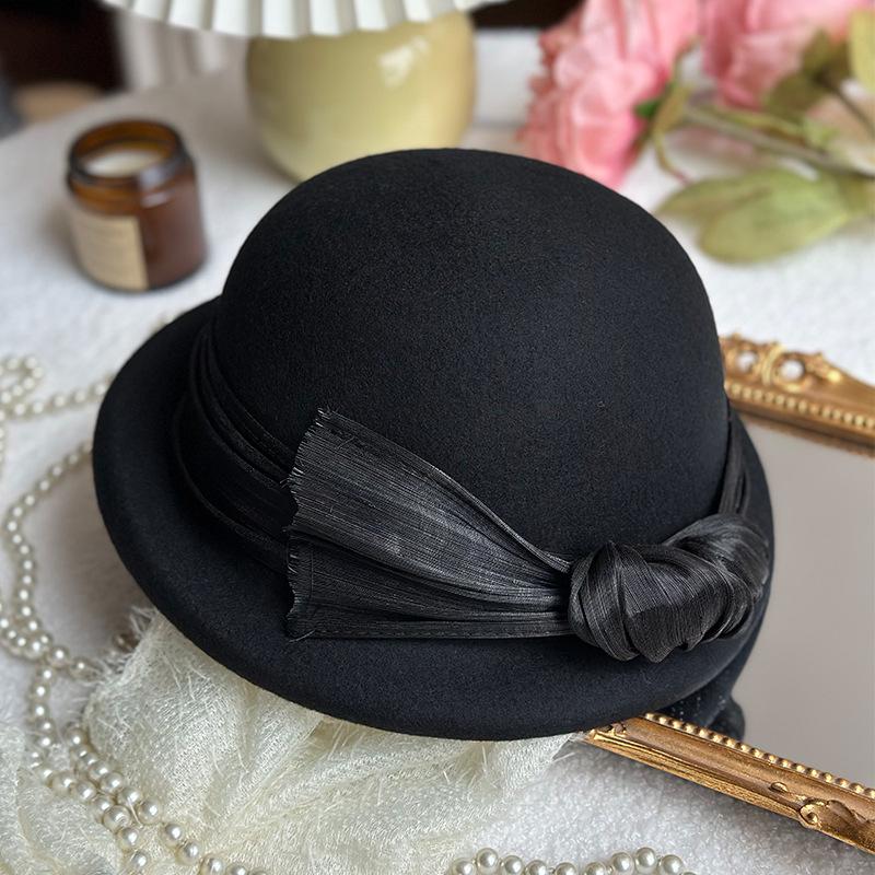 

Элегантная шляпа-клош из шелка и льна с неровными загнутыми полями для осени и зимы M (56-58cm) чёрный