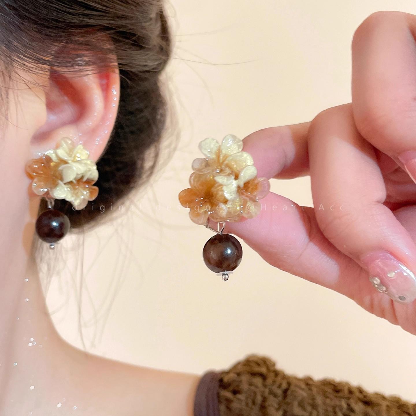 Новые китайские ретро серьги с размытым цветком женские осенние и зимние серьги-гвоздики с темпераментом продвинутые серьги в гонконгском стиле