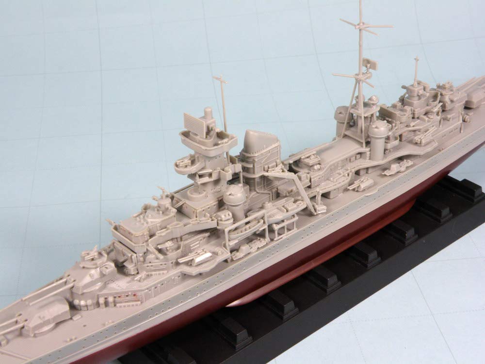 Pit Road Skywave Series German Navy Heavy Cruiser Prinz Eugen 1942 Plastic Model W229 1/700