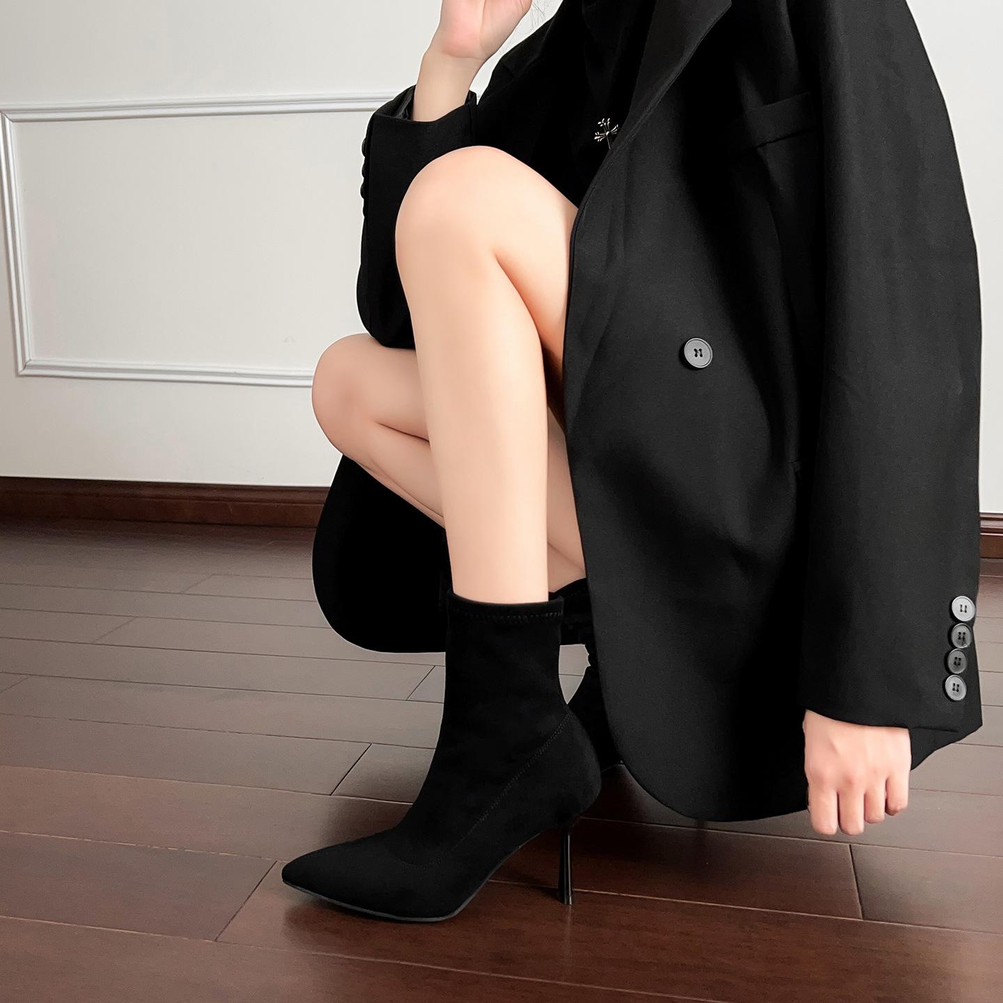 

Тонкие ботильоны на высоком каблуке для женщин на осень и зиму 2025 года, новые модные бархатные ботильоны средней высоты, с острым носком и французским тонким каблуком 40