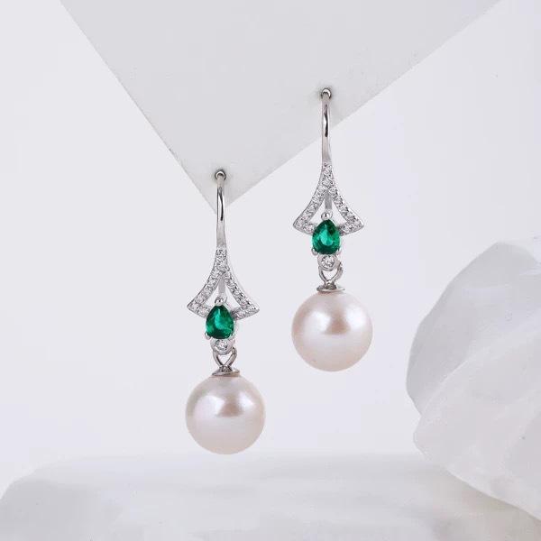 Sweet Temperament Ear Hooks, Women s Earrings, Simple and Fashionable Temperament, Versatile, Exquisite and High-end, Light Luxury Earrings