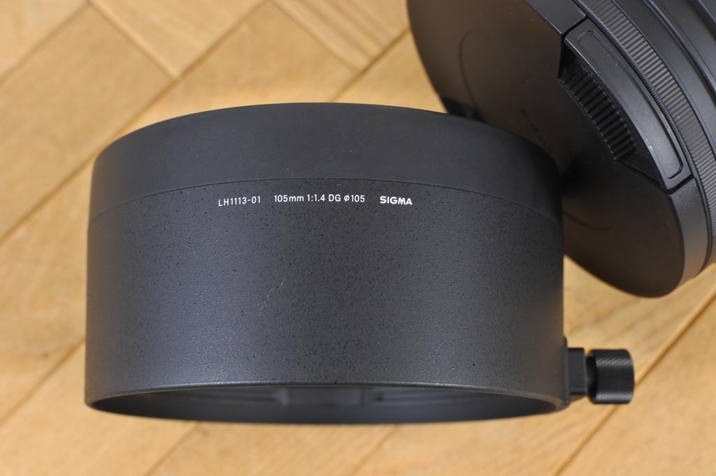 Sigma 105mm F1.4 DG HSM Art Lens for Sony E-Mount w/Hood/Case/Caps/Box