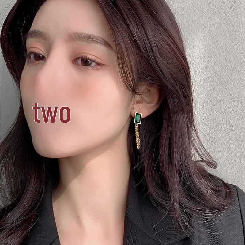 Wen Jianyang Green Tassel Titanium Steel Anti-Allergic Earrings: Elegant 2022 Trendy Design for Women