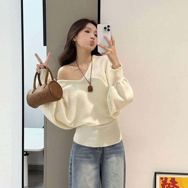 Korean Style V-Neck Batwing Sleeve Tie-Waist Slimming Sweater
