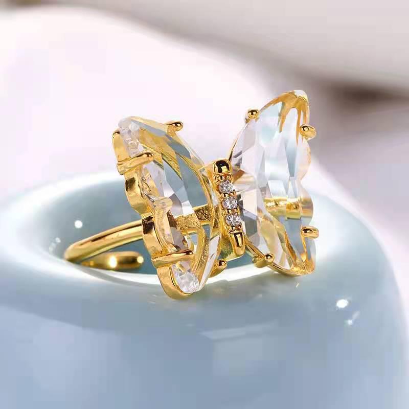 2022 Crystal Butterfly Clavicle Chain Necklace: Chic & Stylish Short Choker Pendant for Women