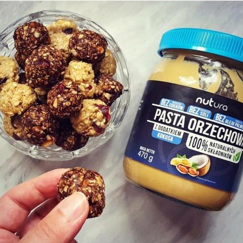 Nutura peanut butter with coconut flakes 470g