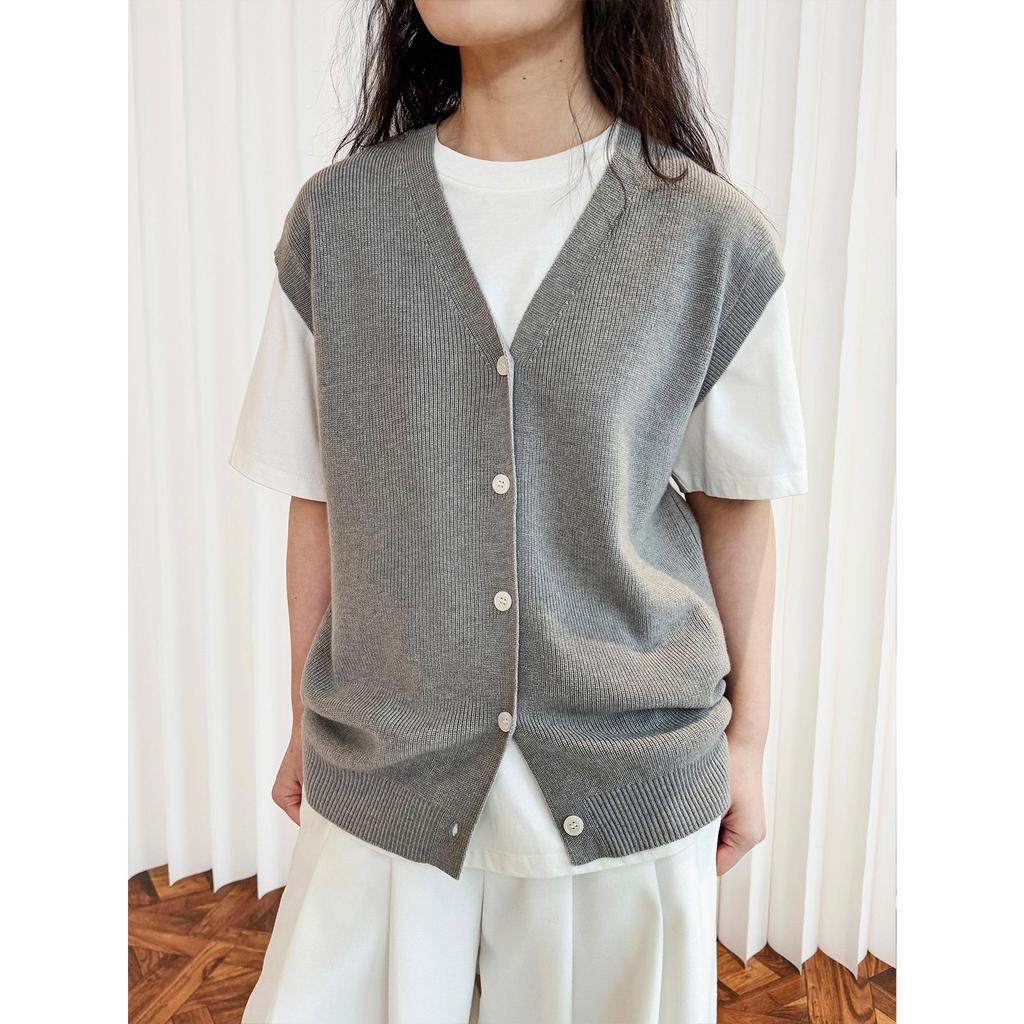 Louvre Korean Retro V-Neck Wool Knit Vest - Women's Slim Fit, Loose, Flexible Spring Top