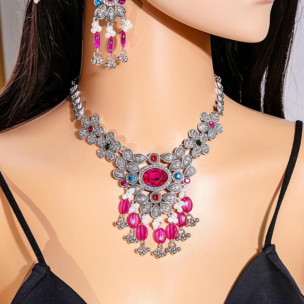 European and American luxury flower jewelry set, retro fringed round gemstone necklace geometric water drop square earrings for women