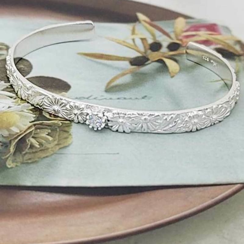 Ollia Daisy 925 Silver Bangle Bracelet
