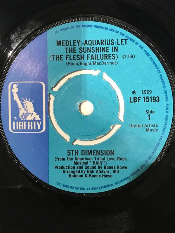 

7inch Record FIFTH DIMENSION - Medley: Aquarius/Let The Sunshine I LBF15193 Liberty 1969 UK Soul/Funk Used