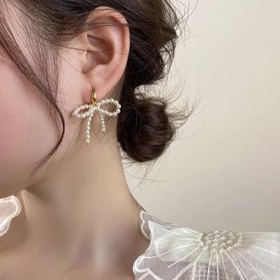 1Pair Vintage Elegant Bow Earrings Temperament  Statement Earrings Gifts