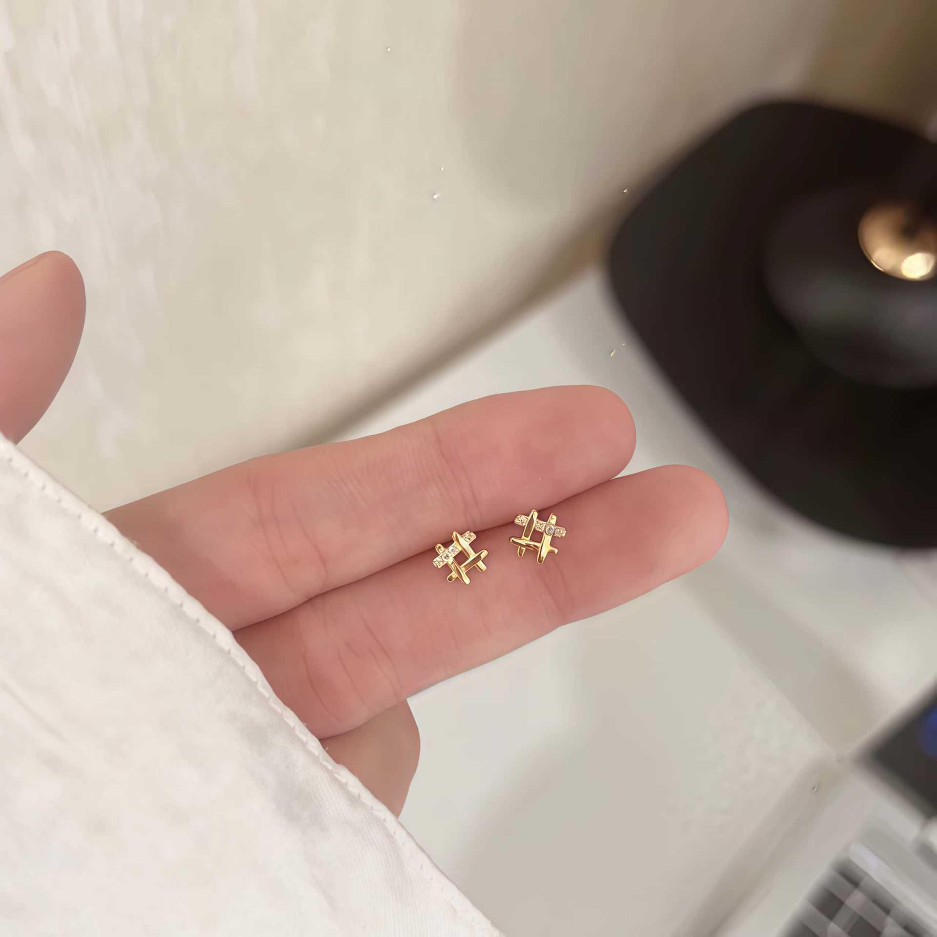 Серьги-крестики-нолики из стерлингового серебра S925 с покрытием 18 карат, инкрустированные бриллиантами, для женщин - Изысканный и модный дизайн высокого класса. S925 Silver