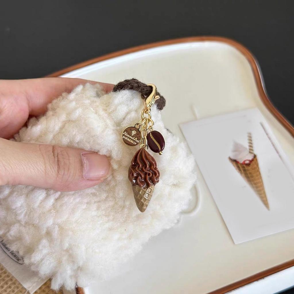 Stylish Original Ice Cream Buckle Keychain Unique Creative Designs Sturdy Alloy Resin Materials for Backpack Decoration